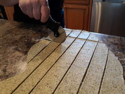 Cutting the DEPRO50-plus algae dough
